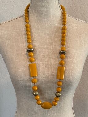 Vintage Bakelite Butterscotch Beaded Necklace